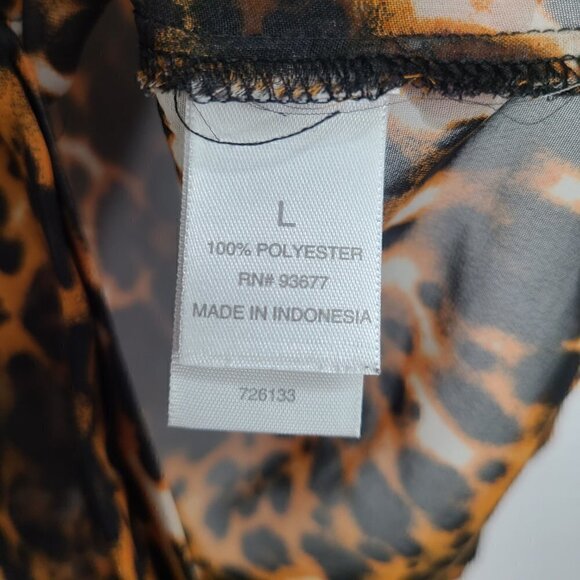 Bisou Bisou Leopard Cheetah Print Boxy Sheer Button Up Top - Picture 7 of 7